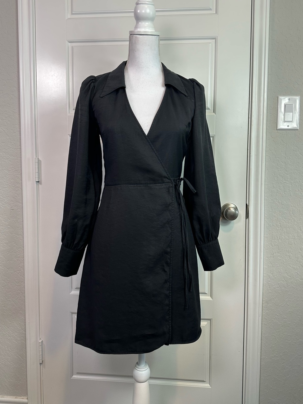 & Other Stories Paris Atelier Black Puff Sleeve Side Tie Wrap Dress Size 34 - Picture 2 of 14